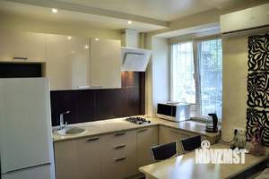 Студия квартира, посуточно, 35м2, 1/9 этаж