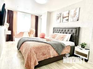 1-к квартира, посуточно, 40м2, 11/18 этаж