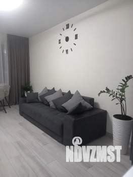 2-к квартира, посуточно, 62м2, 23/37 этаж