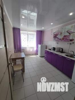 1-к квартира, посуточно, 37м2, 4/10 этаж