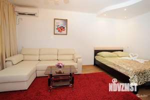 1-к квартира, посуточно, 42м2, 2/10 этаж