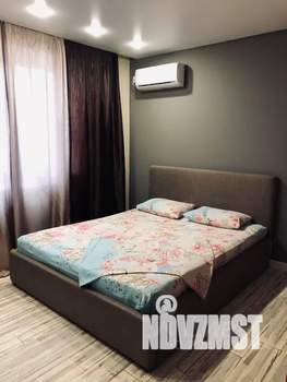 1-к квартира, посуточно, 43м2, 10/17 этаж