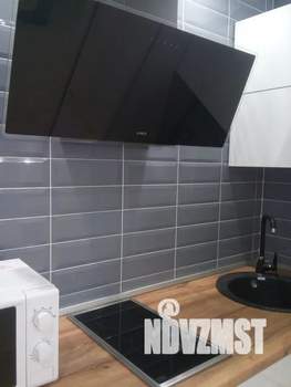 Студия квартира, посуточно, 40м2, 2/5 этаж