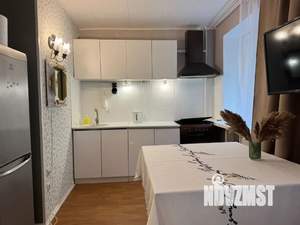 3-к квартира, посуточно, 44м2, 1/6 этаж