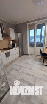 Студия квартира, посуточно, 38м2, 23/23 этаж