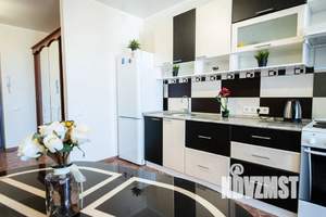 Студия квартира, посуточно, 52м2, 19/19 этаж