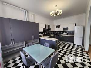3-к квартира, на длительный срок, 120м2, 2/7 этаж