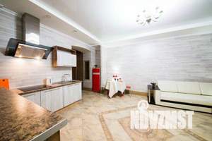 2-к квартира, посуточно, 70м2, 1/23 этаж