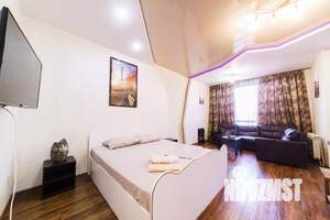 1-к квартира, посуточно, 52м2, 1/1 этаж