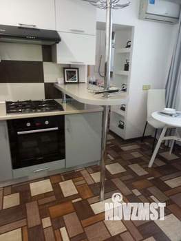 1-к квартира, посуточно, 40м2, 1/2 этаж