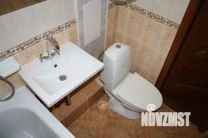 Студия квартира, посуточно, 40м2, 2/9 этаж