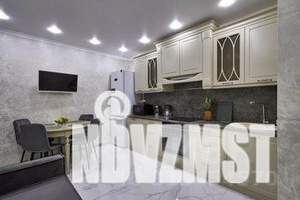 1-к квартира, посуточно, 43м2, 3/25 этаж