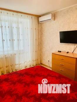 1-к квартира, посуточно, 40м2, 2/10 этаж