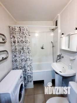 Студия квартира, посуточно, 32м2, 3/6 этаж