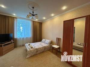 Студия квартира, посуточно, 42м2, 4/5 этаж