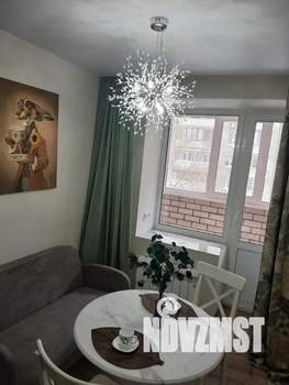 1-к квартира, посуточно, 43м2, 4/9 этаж