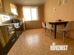 1-к квартира, посуточно, 45м2, 15/25 этаж