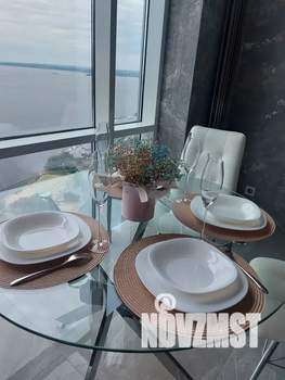 2-к квартира, посуточно, 65м2, 33/37 этаж