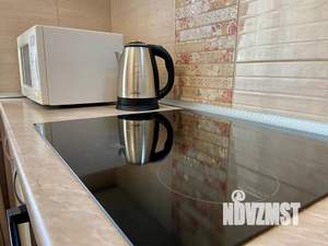 1-к квартира, посуточно, 40м2, 4/10 этаж