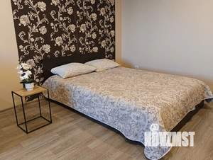 1-к квартира, посуточно, 38м2, 7/10 этаж
