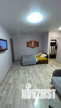 2-к квартира, посуточно, 42м2, 1/5 этаж