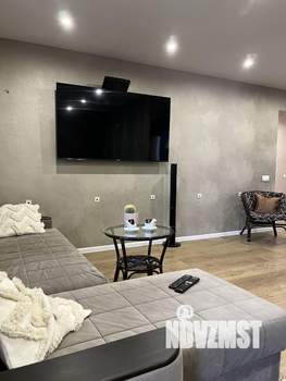 1-к квартира, посуточно, 46м2, 7/10 этаж