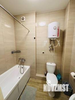 Студия квартира, посуточно, 40м2, 10/25 этаж