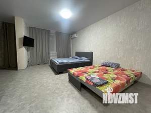 Студия квартира, посуточно, 40м2, 7/25 этаж