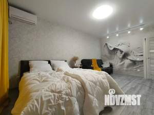 1-к квартира, посуточно, 40м2, 13/22 этаж