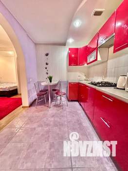 1-к квартира, посуточно, 42м2, 2/10 этаж