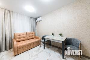 1-к квартира, посуточно, 38м2, 1/27 этаж