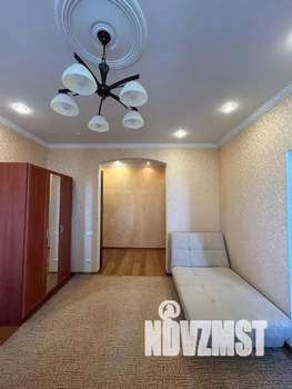 Студия квартира, посуточно, 42м2, 4/5 этаж