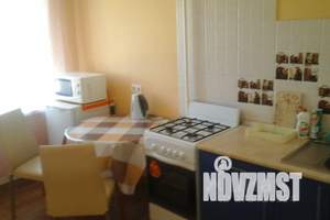 1-к квартира, посуточно, 34м2, 7/10 этаж