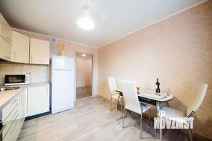 1-к квартира, посуточно, 53м2, 1/1 этаж