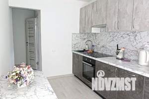 1-к квартира, посуточно, 40м2, 1/18 этаж