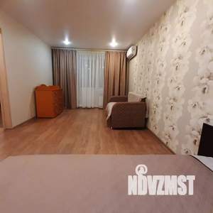 1-к квартира, посуточно, 37м2, 5/10 этаж