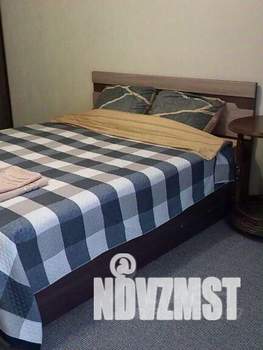 1-к квартира, посуточно, 42м2, 4/10 этаж