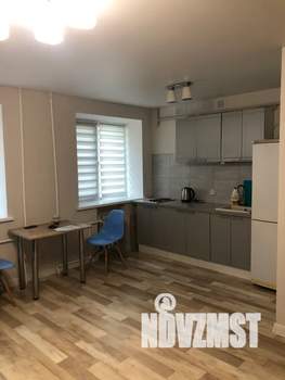 Студия квартира, посуточно, 36м2, 1/5 этаж