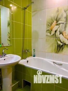 1-к квартира, посуточно, 42м2, 2/10 этаж