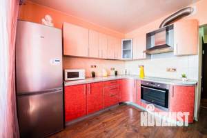 1-к квартира, посуточно, 60м2, 1/1 этаж