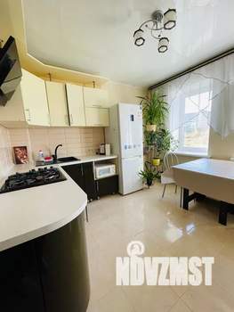 1-к квартира, посуточно, 48м2, 3/10 этаж