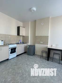 Студия квартира, посуточно, 40м2, 6/25 этаж