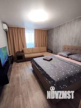 1-к квартира, посуточно, 38м2, 9/10 этаж