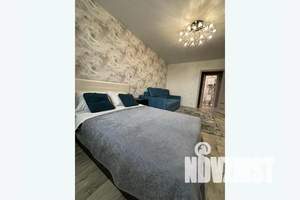 1-к квартира, посуточно, 42м2, 4/10 этаж