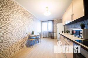 1-к квартира, посуточно, 56м2, 8/17 этаж