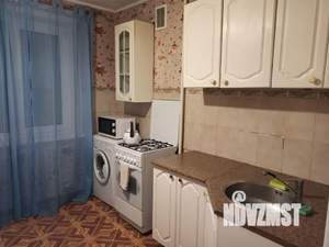 1-к квартира, посуточно, 32м2, 3/9 этаж