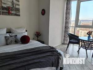 Студия квартира, посуточно, 30м2, 23/25 этаж