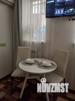 1-к квартира, посуточно, 40м2, 1/2 этаж