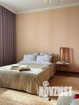 Студия квартира, посуточно, 42м2, 4/5 этаж