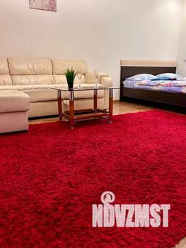 1-к квартира, посуточно, 42м2, 2/10 этаж